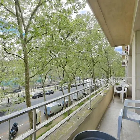 Superb Parisian 1 Bed Flat 10min From Eiffel Tower * Parigi